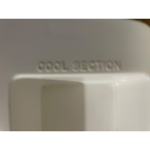 Vintage Gerber Hot ‘n Cold Dish and Lid with Suction Cup Used - Picture 7 of 16